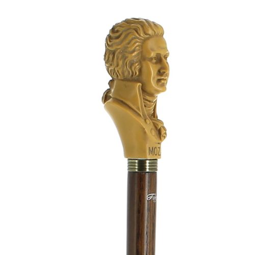 Tête « Mozart » en résine imitation ivoire sur bâton en frêne